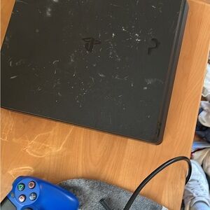 Sony PlayStation 4 Console with Controller